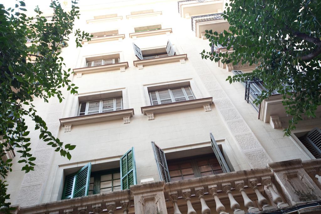 Apartmán Alcam Rizal Barcelona Exteriér fotografie